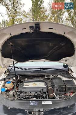 Купе Volkswagen CC / Passat CC 2010 в 