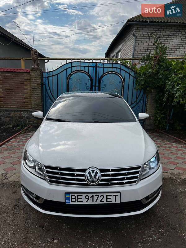 Купе Volkswagen CC / Passat CC 2014 в Киеве