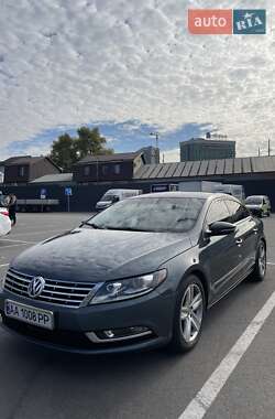 Купе Volkswagen CC / Passat CC 2013 в Киеве