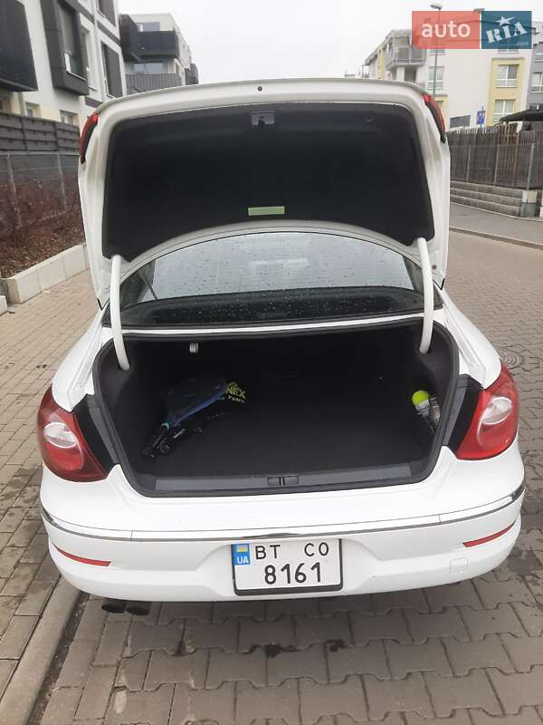 Купе Volkswagen CC / Passat CC 2010 в Херсоне