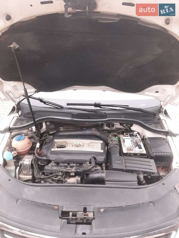 Купе Volkswagen CC / Passat CC 2010 в Херсоне