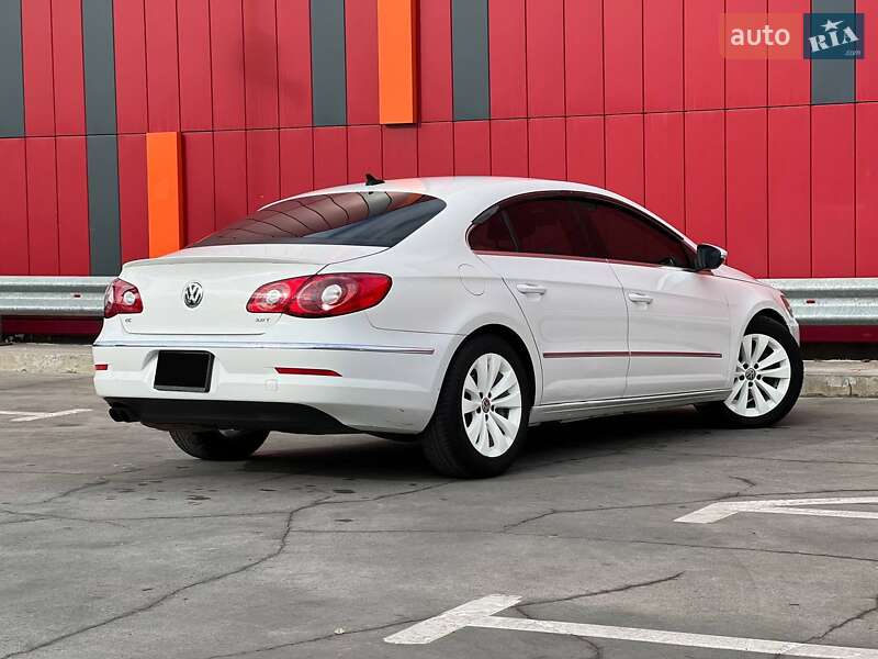 Купе Volkswagen CC / Passat CC 2010 в Киеве