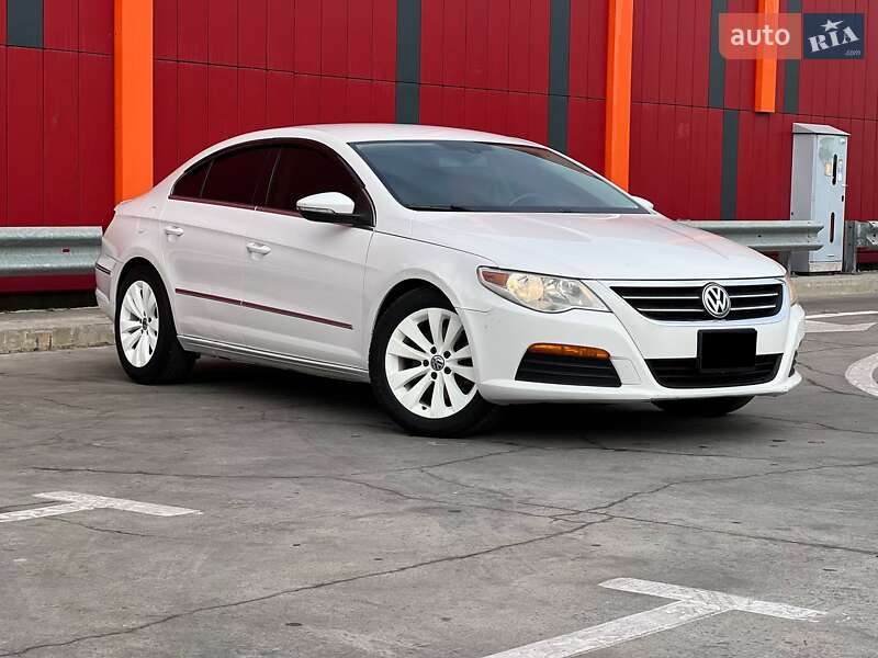 Купе Volkswagen CC / Passat CC 2010 в 