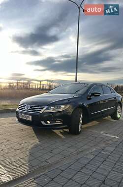 Купе Volkswagen CC / Passat CC 2013 в Львові