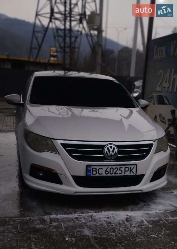 Купе Volkswagen CC / Passat CC 2010 в Стрые