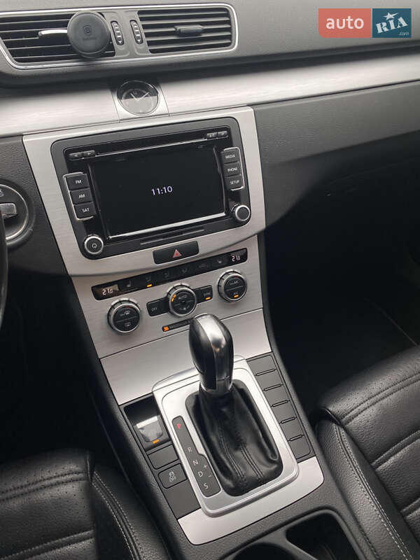Купе Volkswagen CC / Passat CC 2013 в Киеве