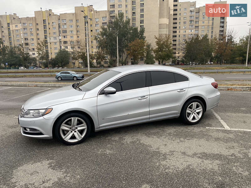 Купе Volkswagen CC / Passat CC 2013 в Киеве