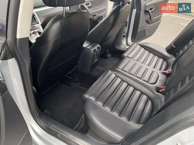 Купе Volkswagen CC / Passat CC 2013 в Киеве