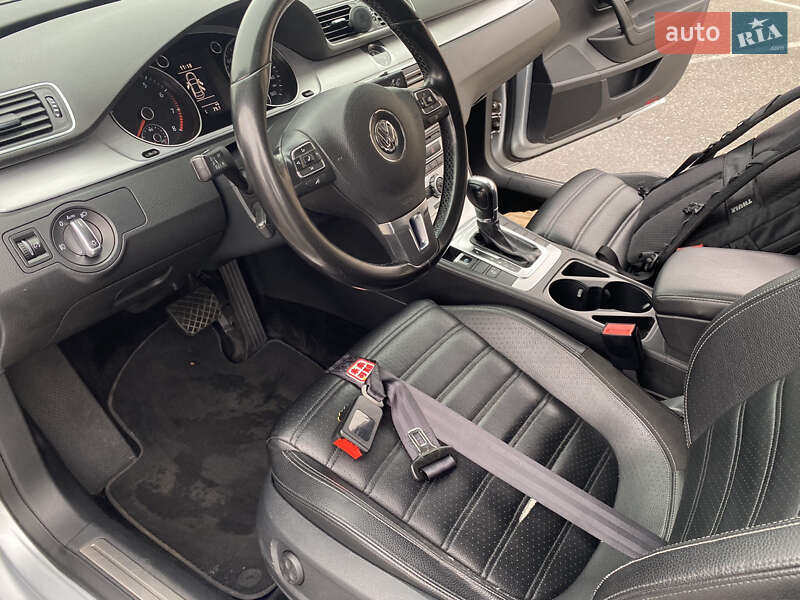 Купе Volkswagen CC / Passat CC 2013 в Киеве