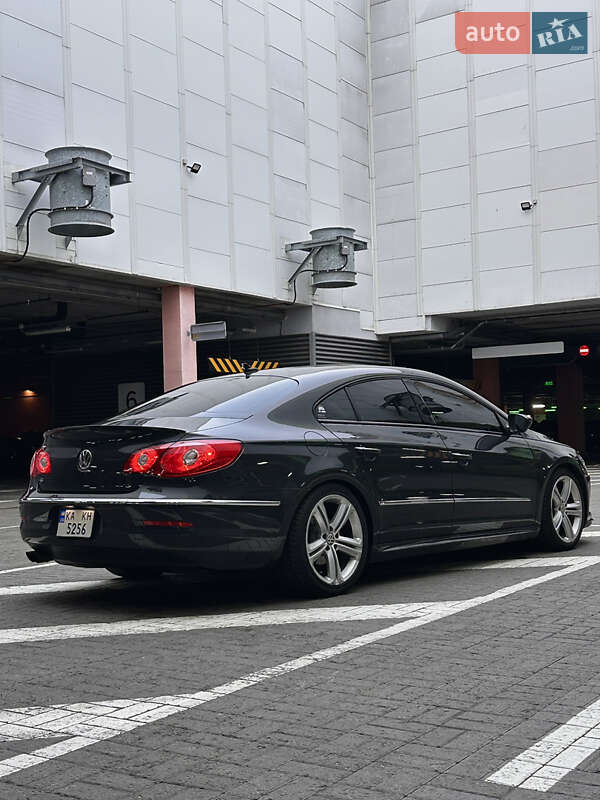 Купе Volkswagen CC / Passat CC 2011 в 