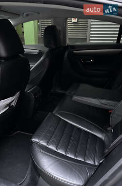 Купе Volkswagen CC / Passat CC 2011 в 