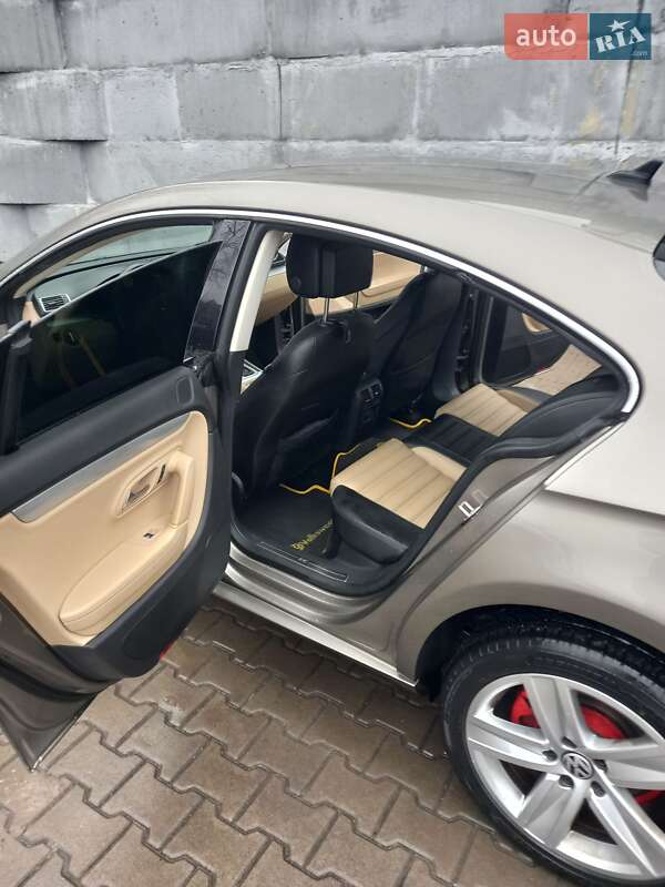 Купе Volkswagen CC / Passat CC 2013 в Обухове