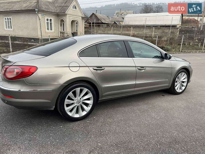 Купе Volkswagen CC / Passat CC 2010 в Могилев-Подольске