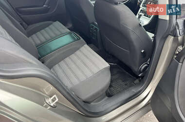 Купе Volkswagen CC / Passat CC 2010 в 