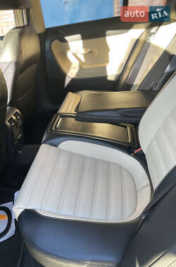 Купе Volkswagen CC / Passat CC 2010 в 