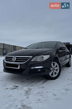 Купе Volkswagen CC / Passat CC 2011 в Теофіполі