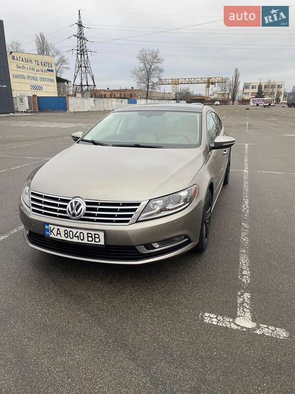 Купе Volkswagen CC / Passat CC 2014 в Києві