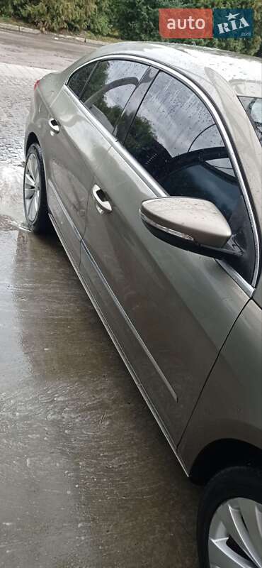 Купе Volkswagen CC / Passat CC 2011 в Львове