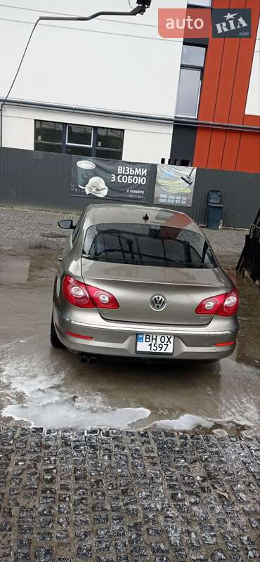 Купе Volkswagen CC / Passat CC 2011 в Львове