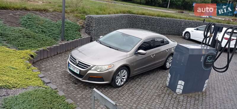 Купе Volkswagen CC / Passat CC 2011 в Львове