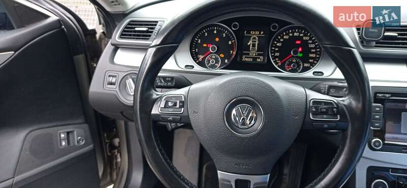 Купе Volkswagen CC / Passat CC 2011 в Львове