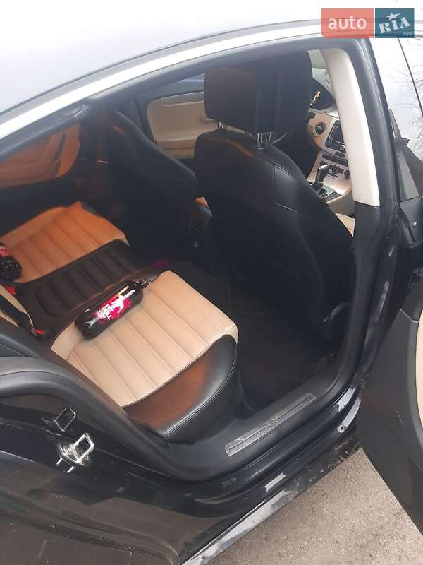 Купе Volkswagen CC / Passat CC 2013 в Гадяче