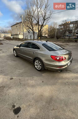 Купе Volkswagen CC / Passat CC 2011 в Херсоні