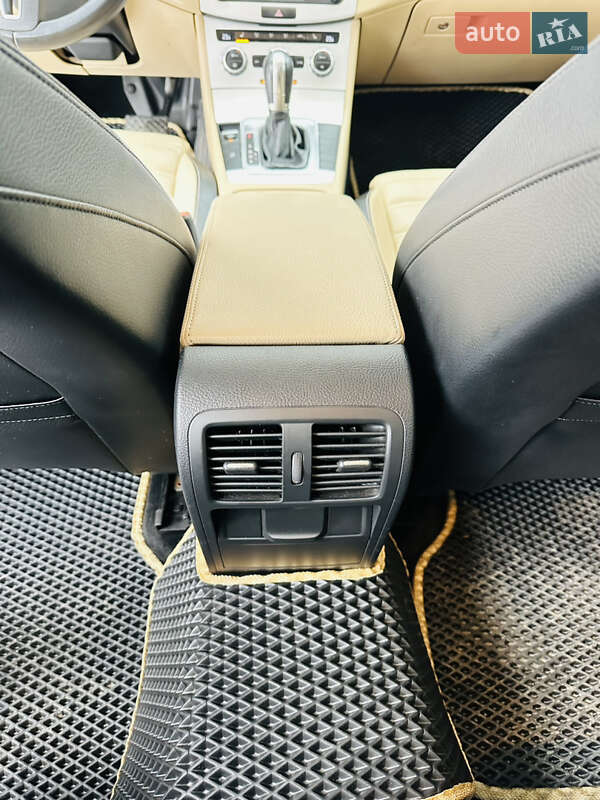 Купе Volkswagen CC / Passat CC 2012 в Львові