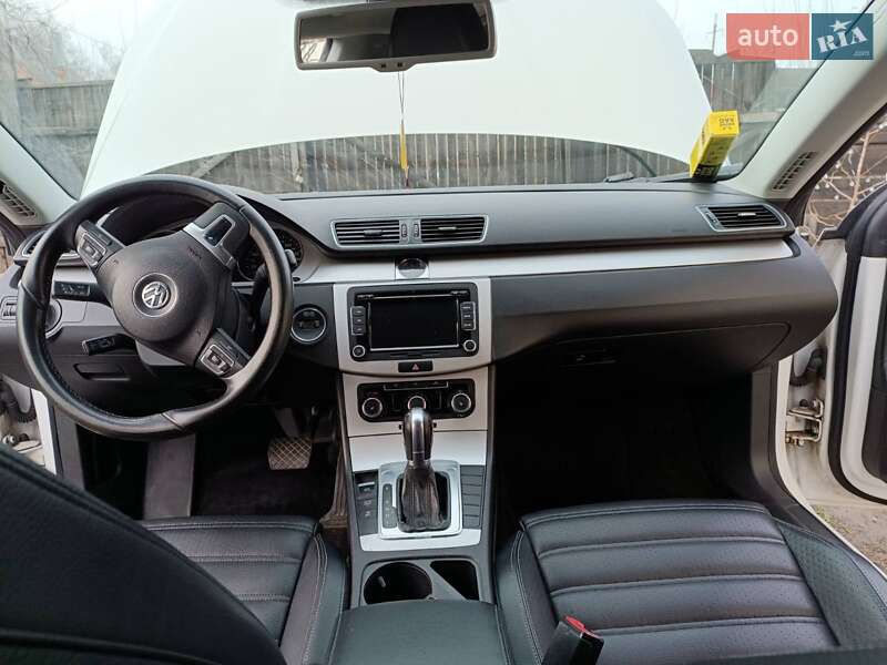 Купе Volkswagen CC / Passat CC 2011 в Луцьку
