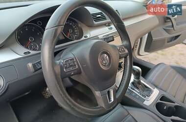 Купе Volkswagen CC / Passat CC 2011 в 