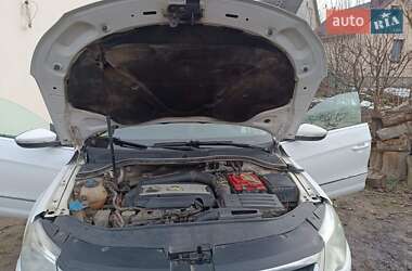 Купе Volkswagen CC / Passat CC 2011 в 