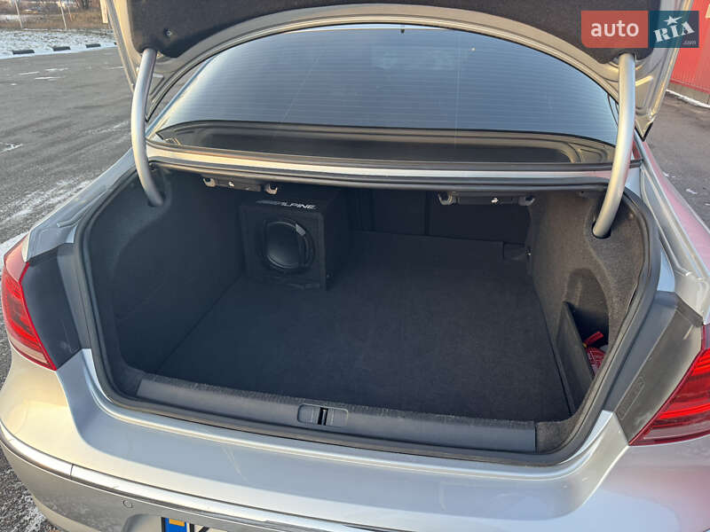 Купе Volkswagen CC / Passat CC 2015 в Киеве