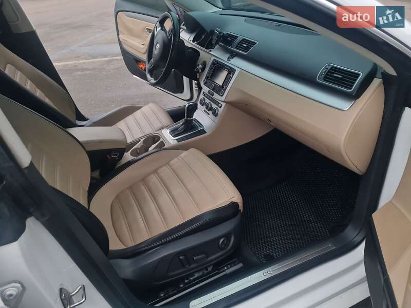 Купе Volkswagen CC / Passat CC 2013 в Дніпрі