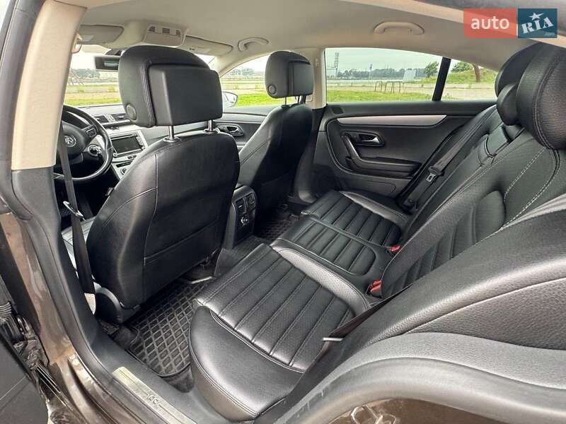 Купе Volkswagen CC / Passat CC 2012 в Ужгороде