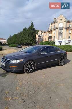 Купе Volkswagen CC / Passat CC 2011 в 