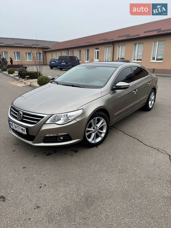 Купе Volkswagen CC / Passat CC 2011 в Дніпрі