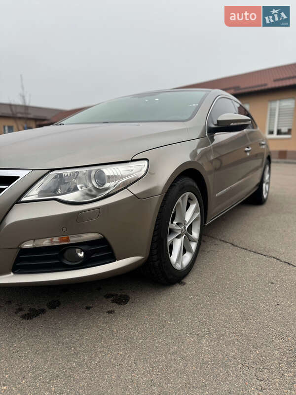 Купе Volkswagen CC / Passat CC 2011 в Дніпрі