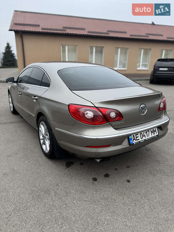 Купе Volkswagen CC / Passat CC 2011 в Дніпрі