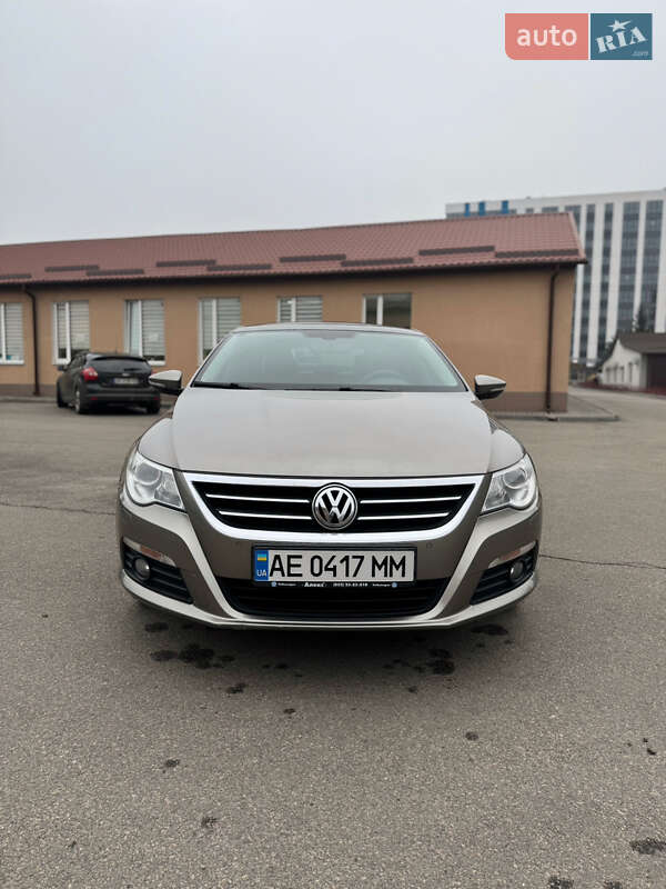 Купе Volkswagen CC / Passat CC 2011 в Дніпрі