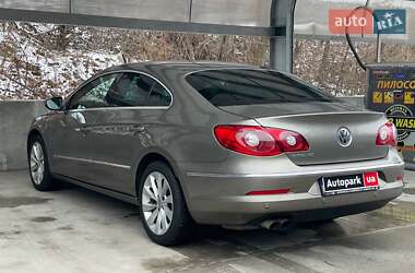 Купе Volkswagen CC / Passat CC 2011 в Киеве