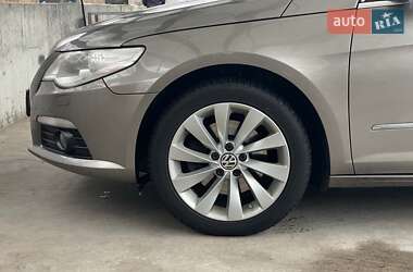 Купе Volkswagen CC / Passat CC 2011 в Киеве