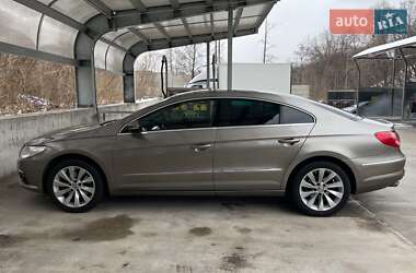 Купе Volkswagen CC / Passat CC 2011 в Киеве