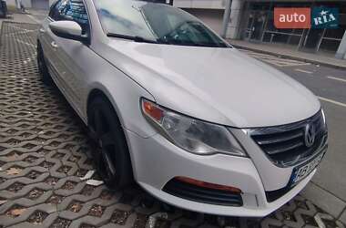 Купе Volkswagen CC / Passat CC 2011 в 