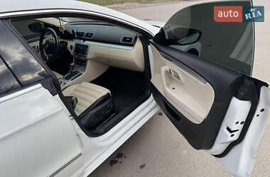 Купе Volkswagen CC / Passat CC 2011 в Киеве