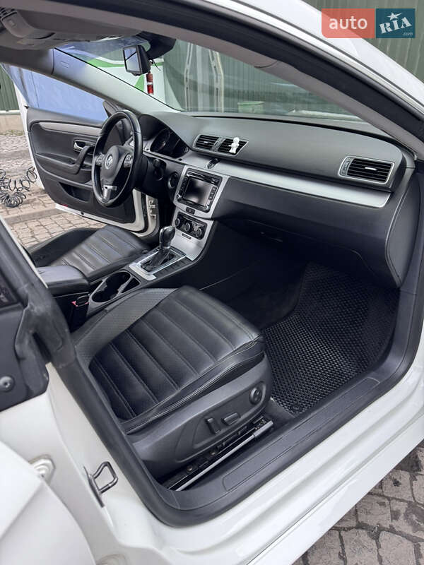 Купе Volkswagen CC / Passat CC 2011 в Хмельницком
