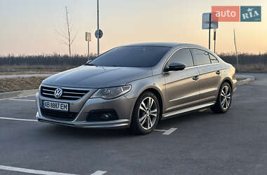 Купе Volkswagen CC / Passat CC 2010 в Виннице