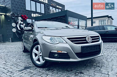 Купе Volkswagen CC / Passat CC 2010 в Львове