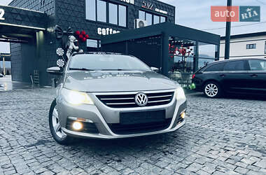 Купе Volkswagen CC / Passat CC 2010 в Львове