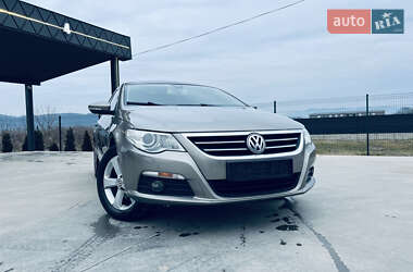 Купе Volkswagen CC / Passat CC 2010 в Львове