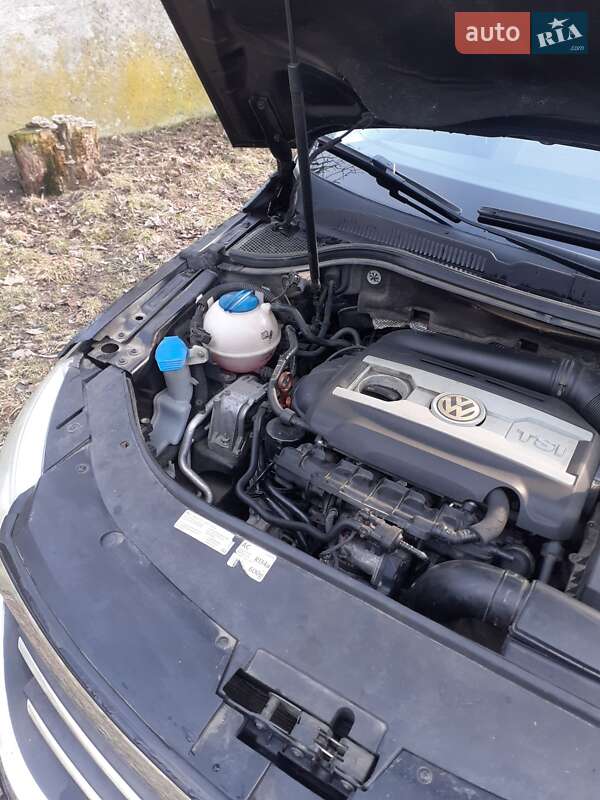 Купе Volkswagen CC / Passat CC 2011 в Радехове